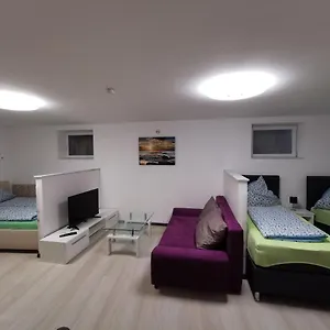 Apartment Messe Vanilla, Köln